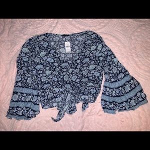 American Eagle Floral Top - size M - NWT